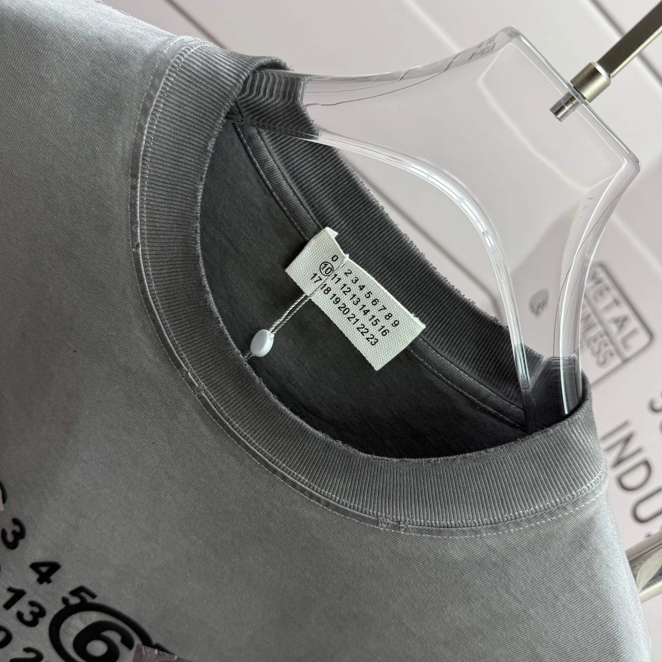 # MM 6 *2026 New Arrival 320 tee Same Style : + : Size :S M L XL XXL Size： S （90-130 ） M （120-150 ） L （140-165 ） XL （160-180 ） XXL （180-210 ）